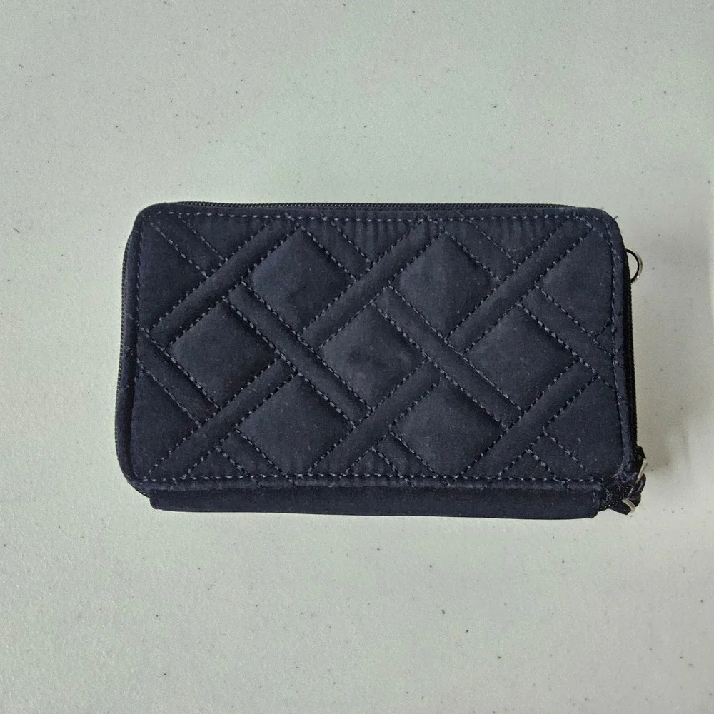 Vera Bradley Wallet Clutch Quilted‎ Zip Around Card Holder Navy Blue - Picture 2 of 12